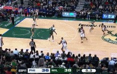 风驰电掣！马克西连投带罚再拿5分 首节11中8爆砍20分