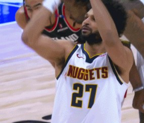 提前打卡！贾马尔-穆雷罚球后跟班顿起口角 领到第2次技犯被驱逐